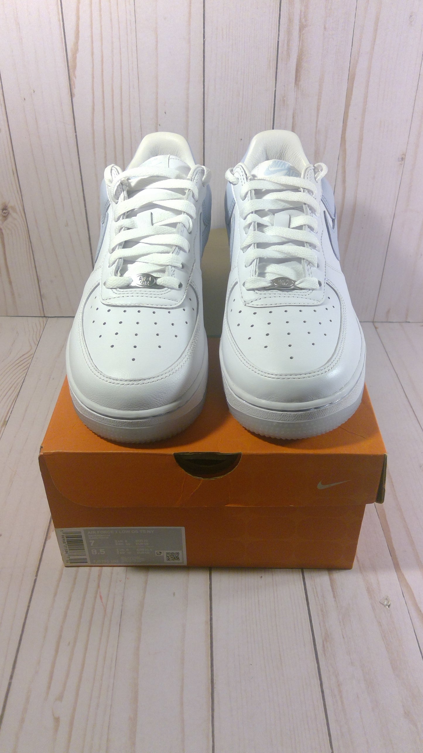 NIKE AIR FORCE 1 LOW QS TS NY - TERROR SQUAD LOYALTY - SIZE MEN'S 7 / WOMEN'S 8.5