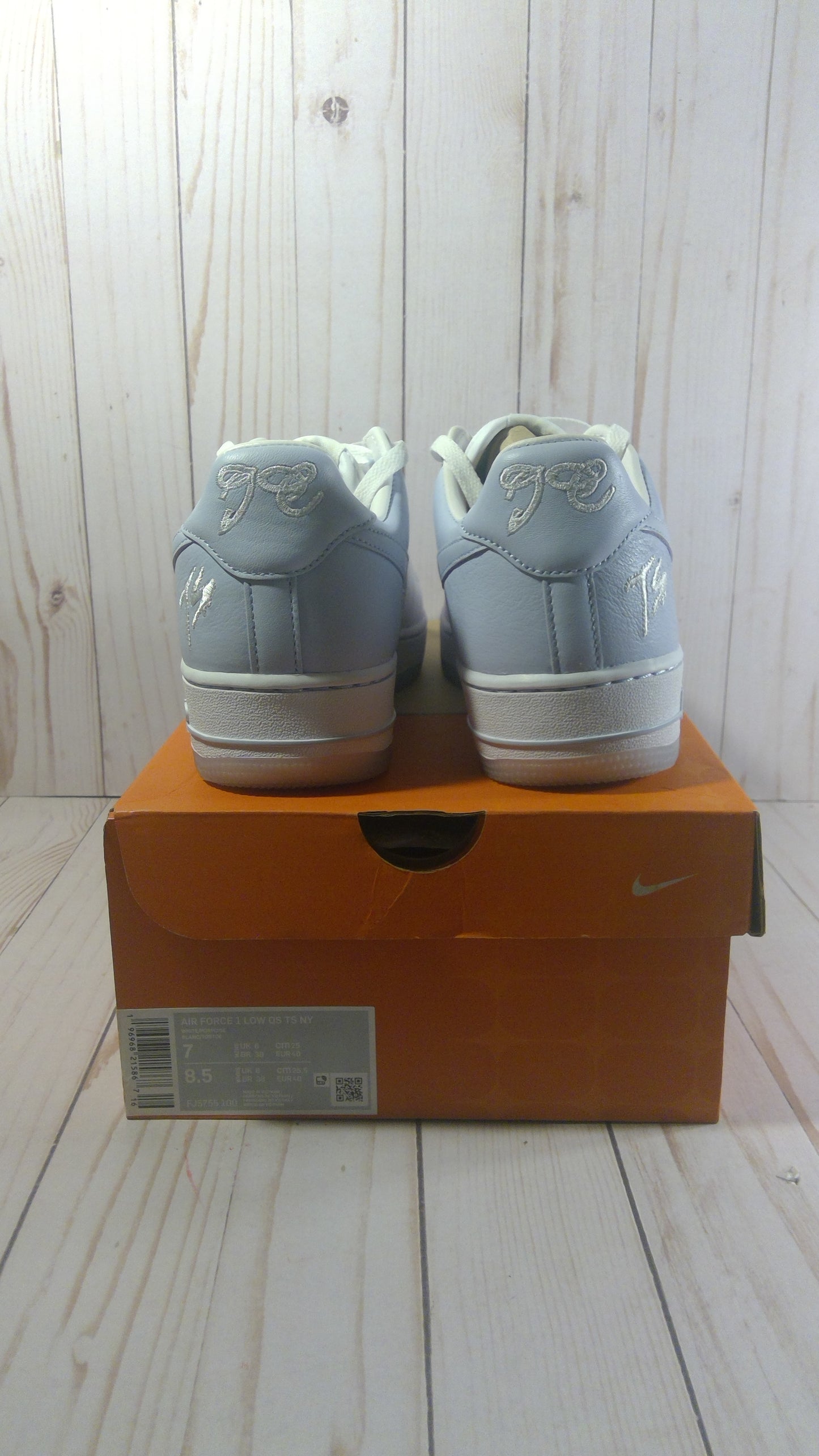 NIKE AIR FORCE 1 LOW QS TS NY - TERROR SQUAD LOYALTY - SIZE MEN'S 7 / WOMEN'S 8.5