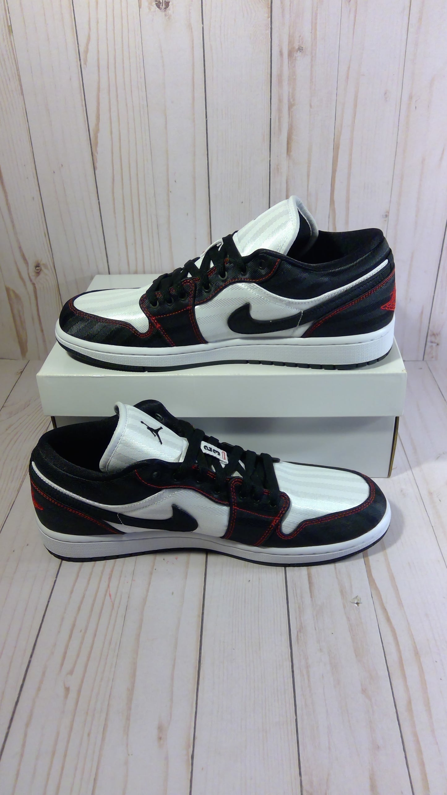 AIR JORDAN 1 LOW SE UTILITY - WHITE BLACK GYM RED (WOMEN'S) - SIZE WOMEN'S 12