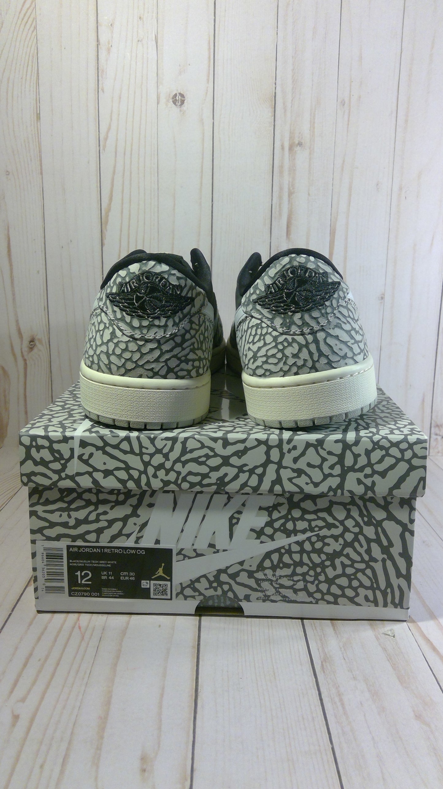 AIR JORDAN 1 RETRO LOW OG - BLACK CEMENT - SIZE MEN'S 12