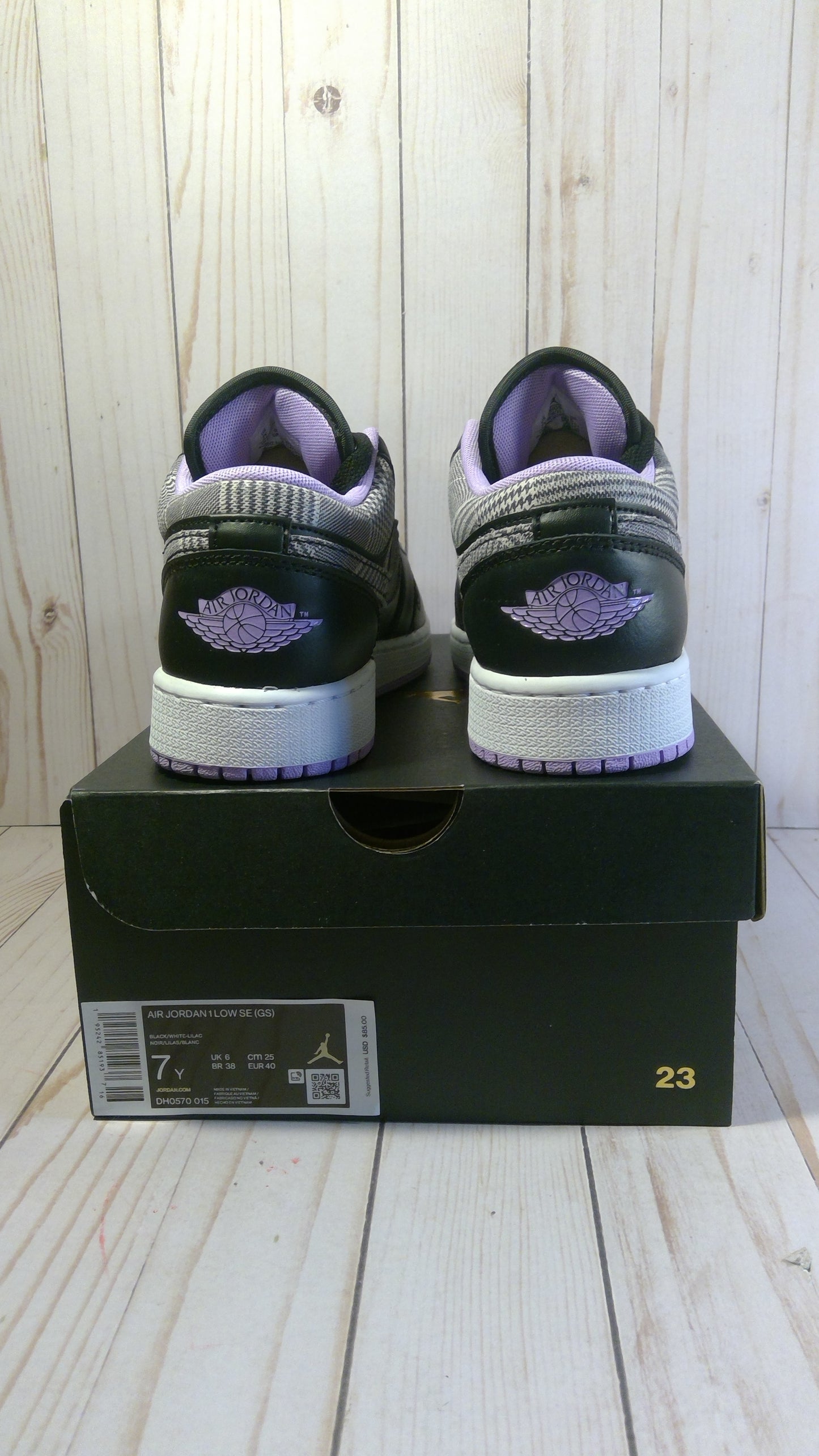 AIR JORDAN 1 LOW SE (GS) - HOUNDSTOOTH - SIZE YOUTH 7