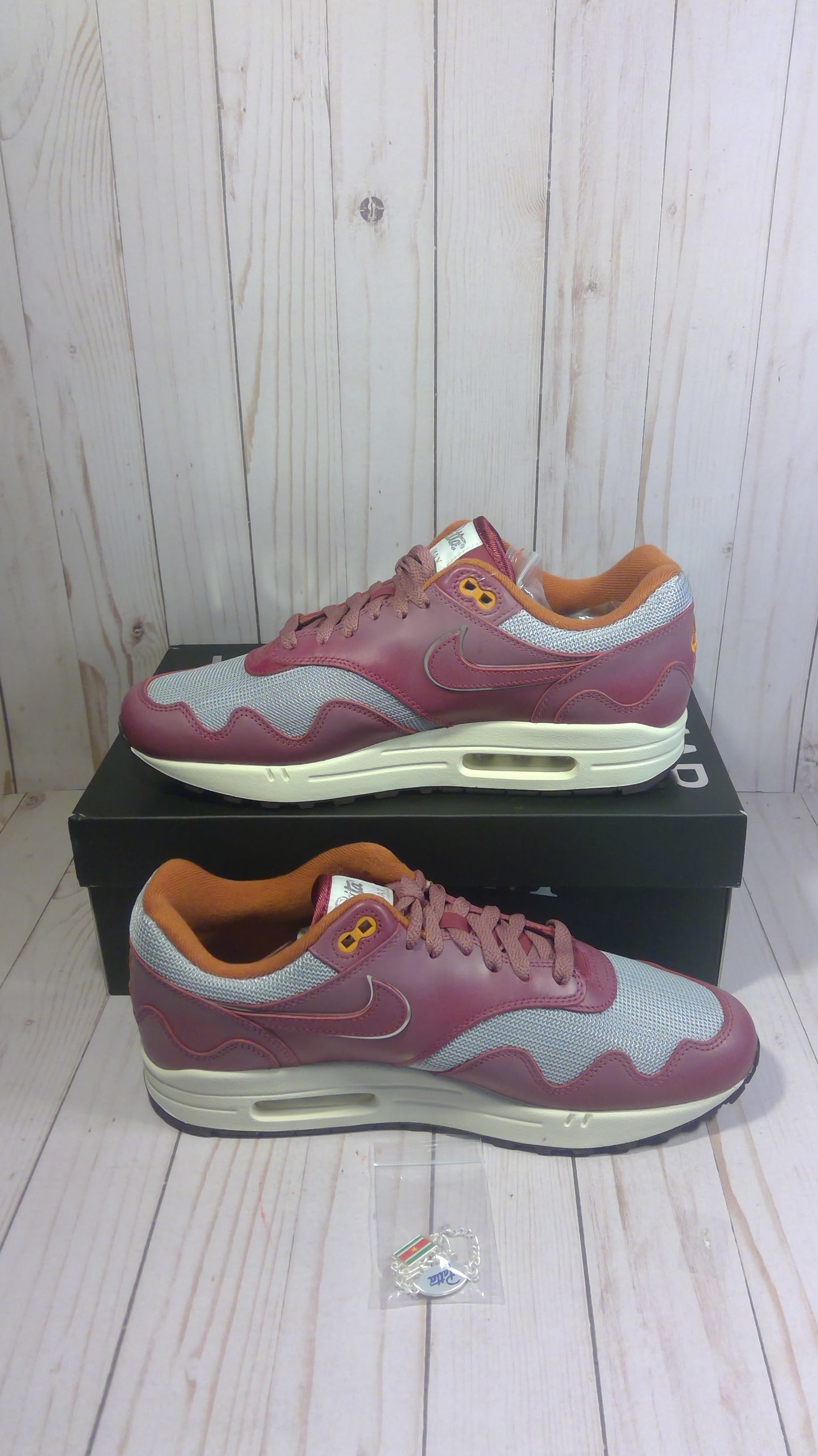 NIKE AIR MAX 1 - PATTA WAVES RUSH MAROON (WITH BRACELET) SIZE MEN'S 10.5 / WOMENS 12
