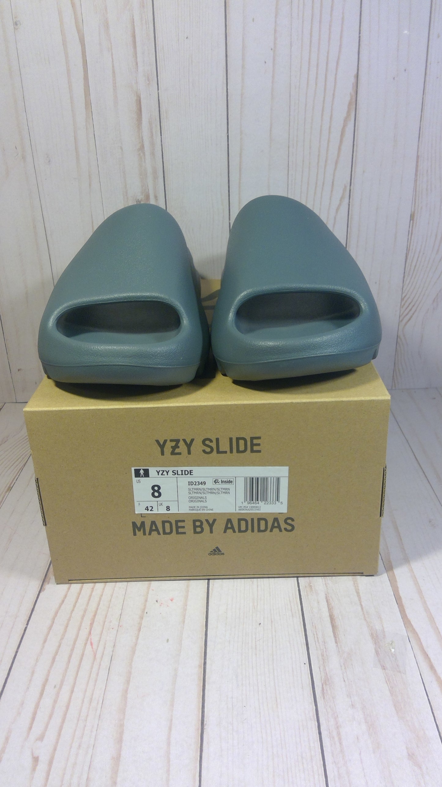 YEEZY SLIDE - SLATE MARINE - SIZE 8