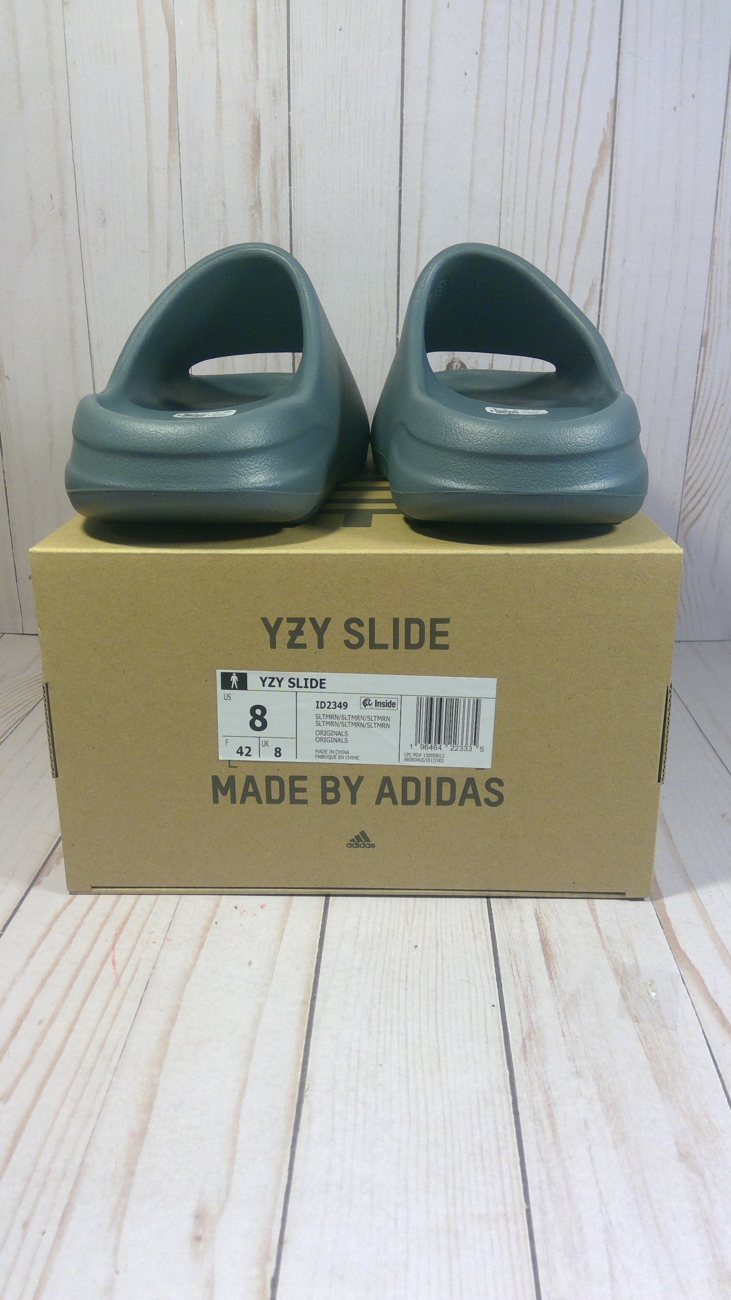 YEEZY SLIDE - SLATE MARINE - SIZE 8