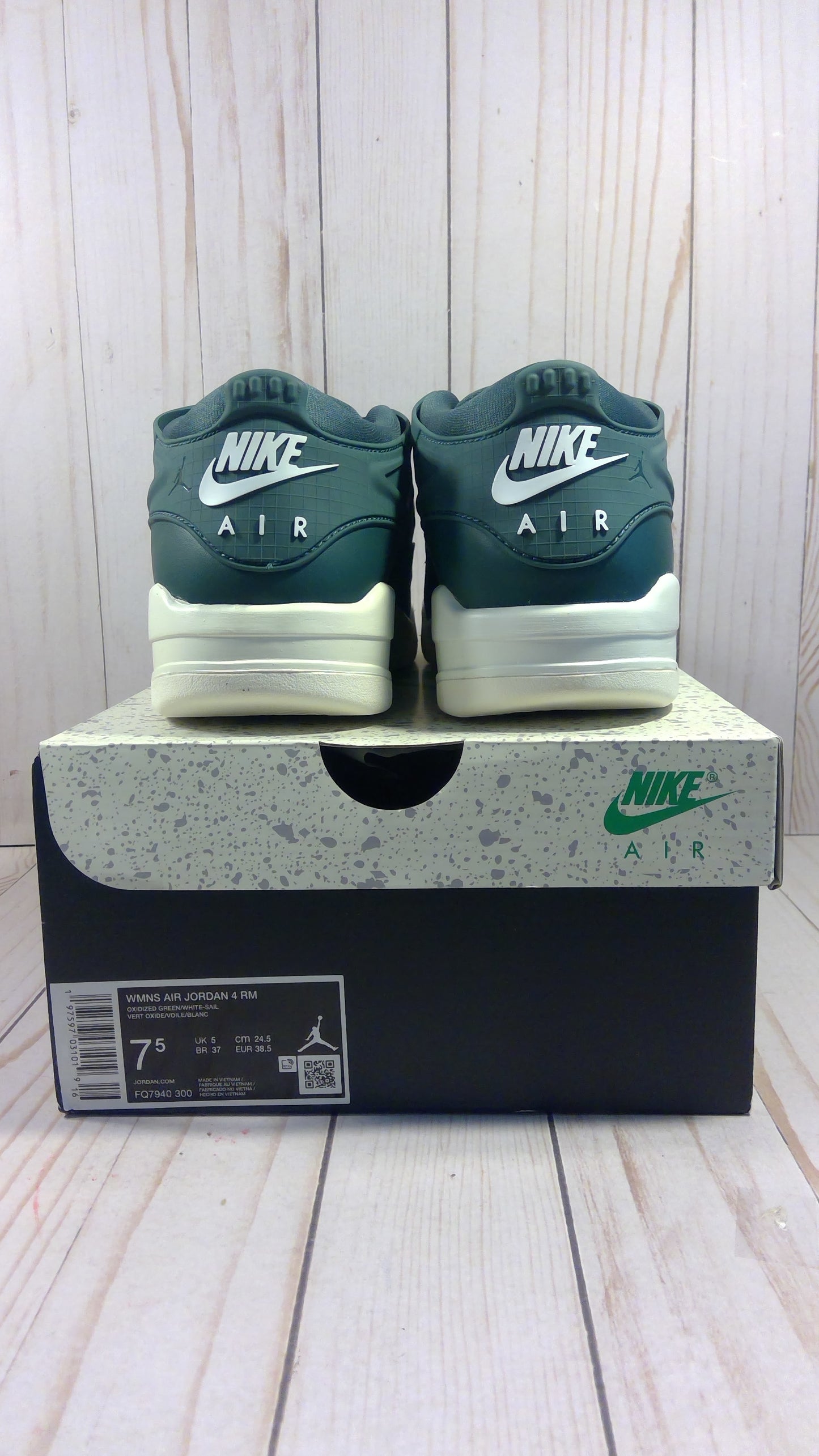 AIR JORDAN 4 RM - OXIDIZED GREEN (WOMEN'S) - SIZE WOMEN'S 7.5