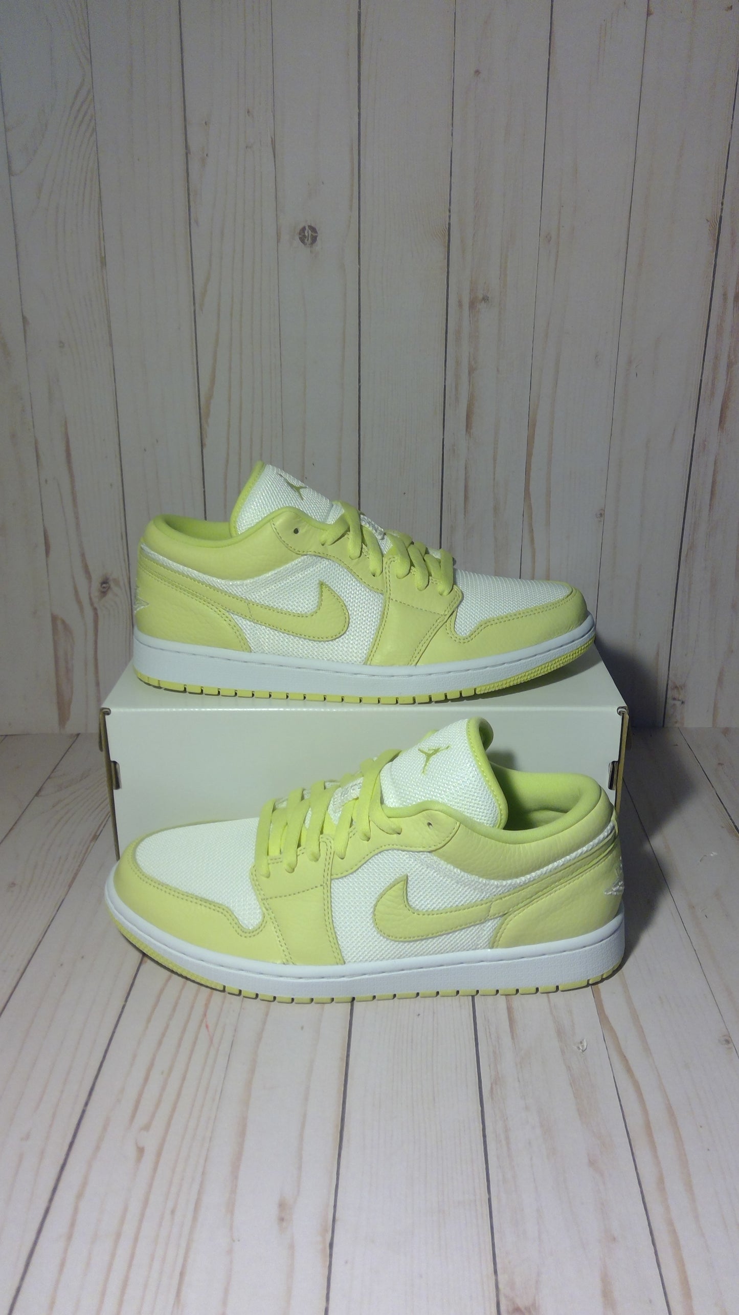 AIR JORDAN 1 LOW SE - LIMELIGHT (WOMEN'S) - SIZE WOMEN'S 12