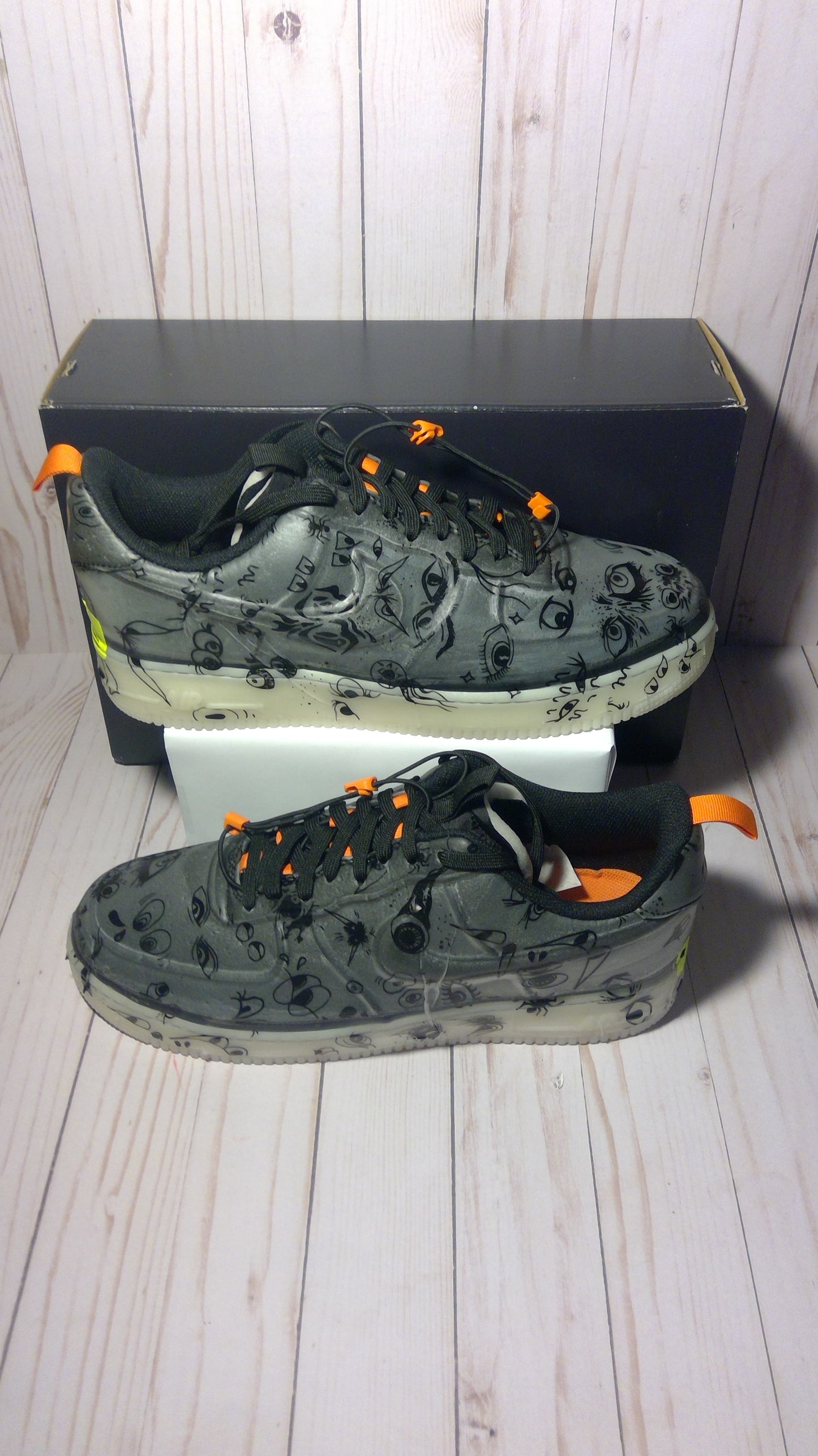 NIKE AIR FORCE 1 LOW EXPERIMENTAL - HALLOWEEN - SIZE MEN'S 12.5 / WOMEN'S 14