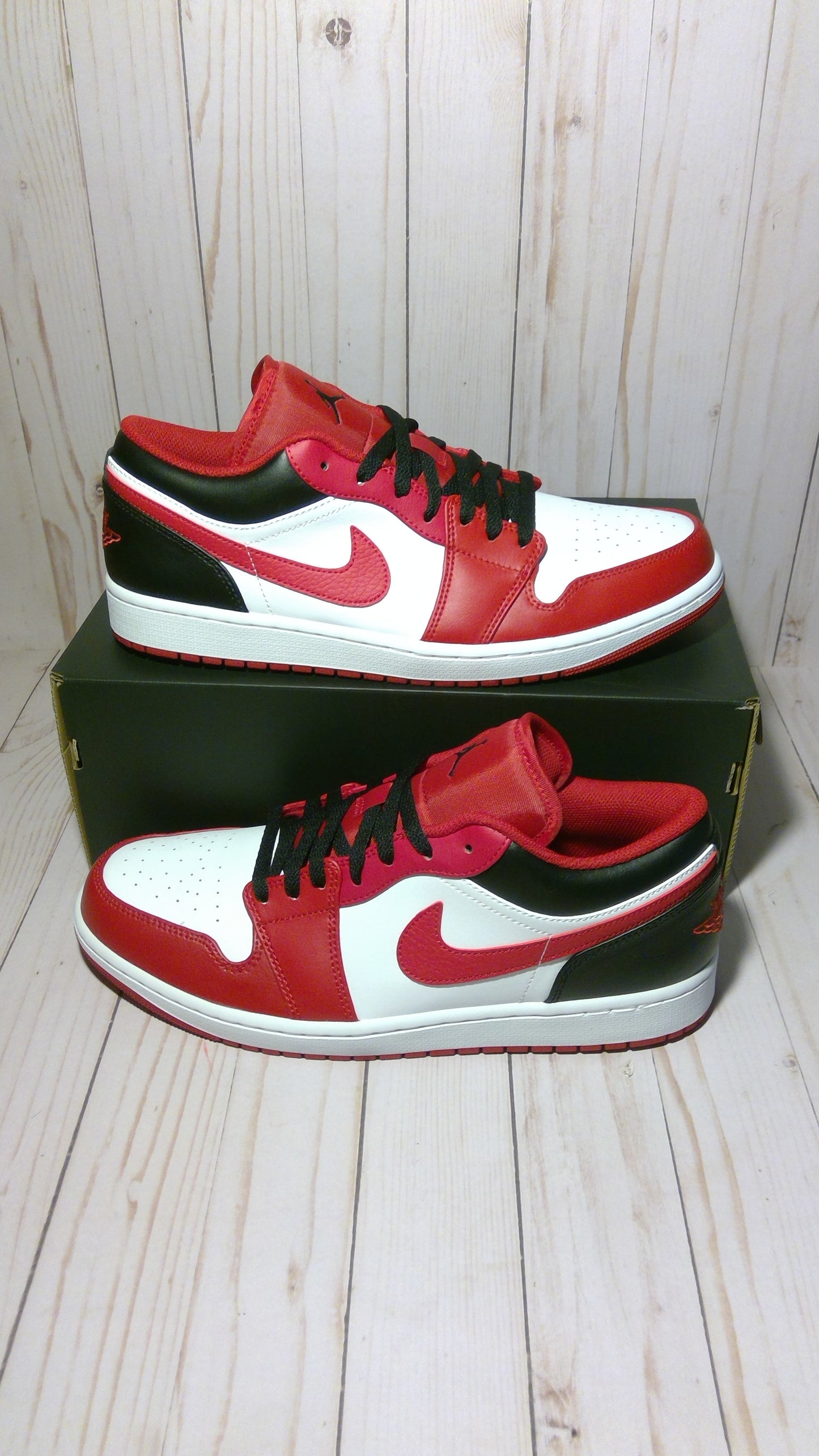 AIR JORDAN 1 LOW - BULLS