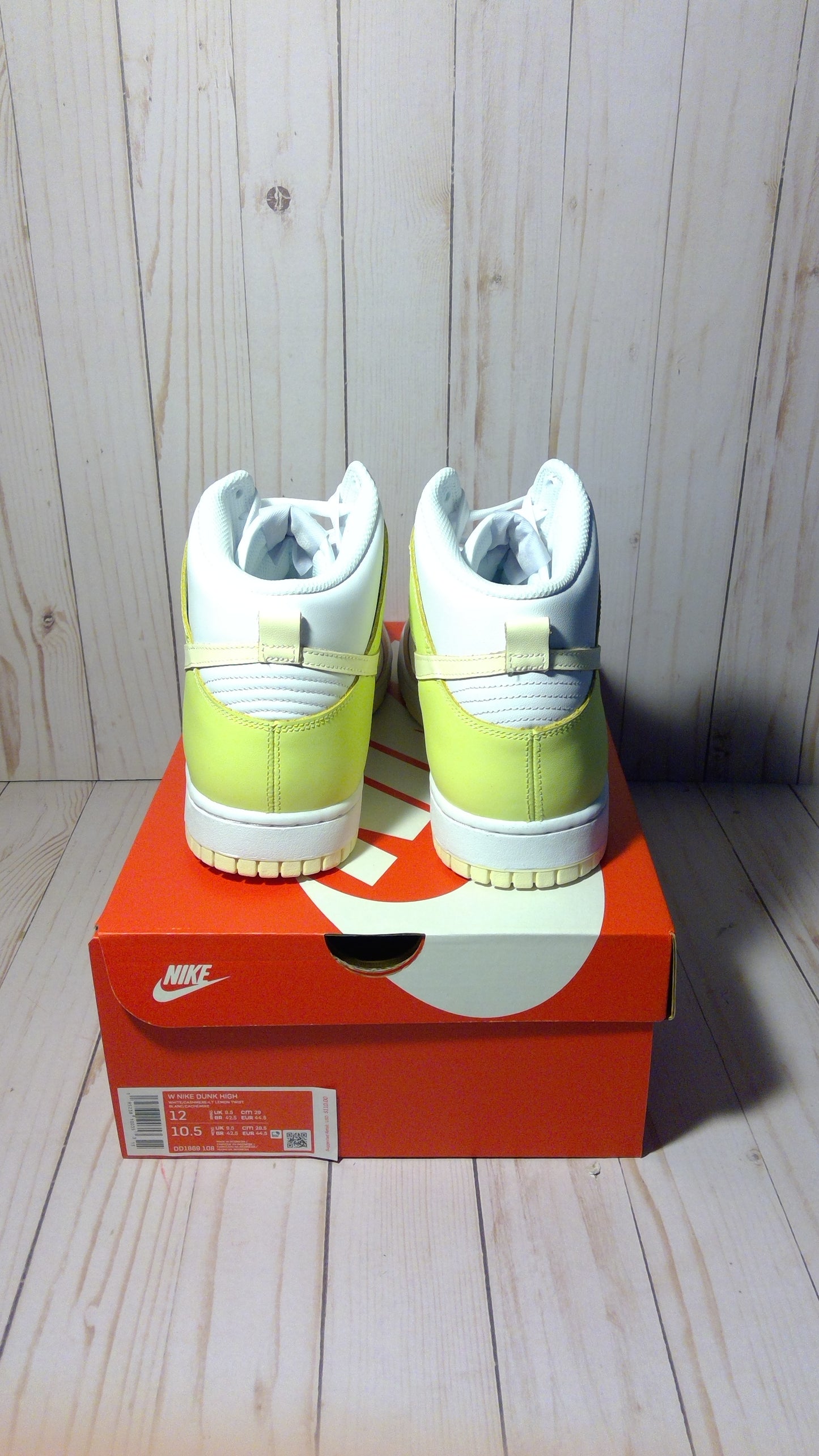 NIKE DUNK HIGH - CASHMERE - SIZE MEN'S 10.5 / WOMEN'S 12