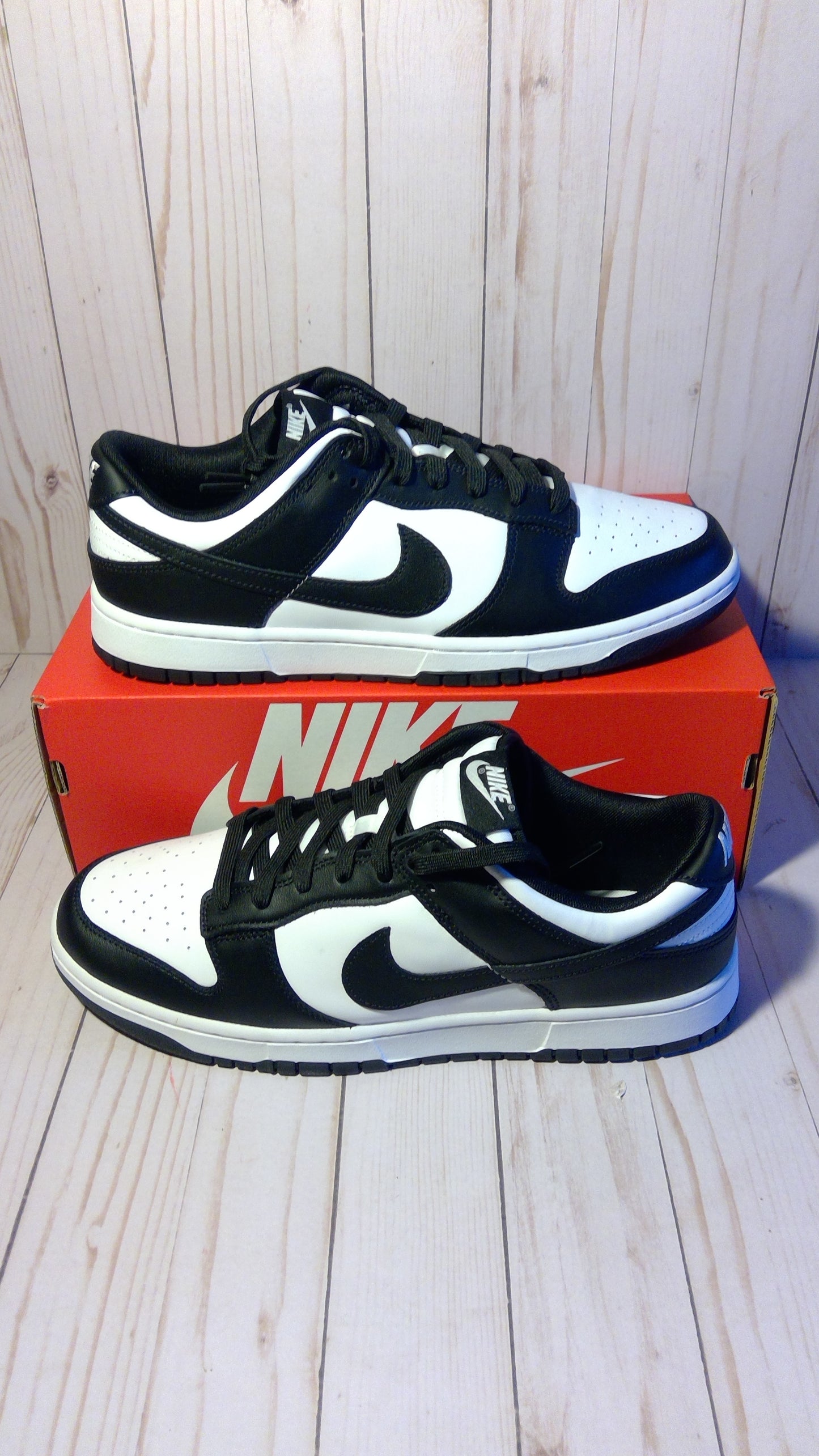 NIKE DUNK LOW RETRO - WHITE BLACK PANDA - SIZE MEN'S 12