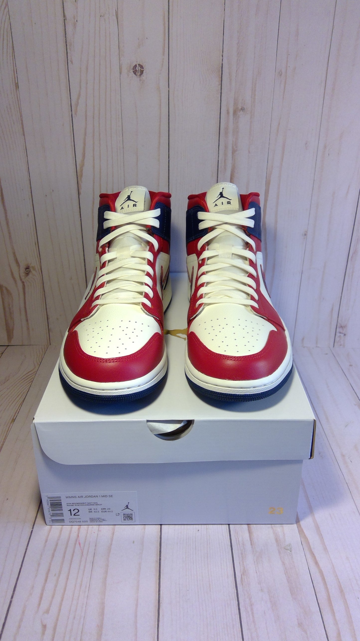 AIR JORDAN 1 MID SE - USA (WOMEN'S) (2022) - SIZE WOMEN'S 12 / MEN'S 10.5