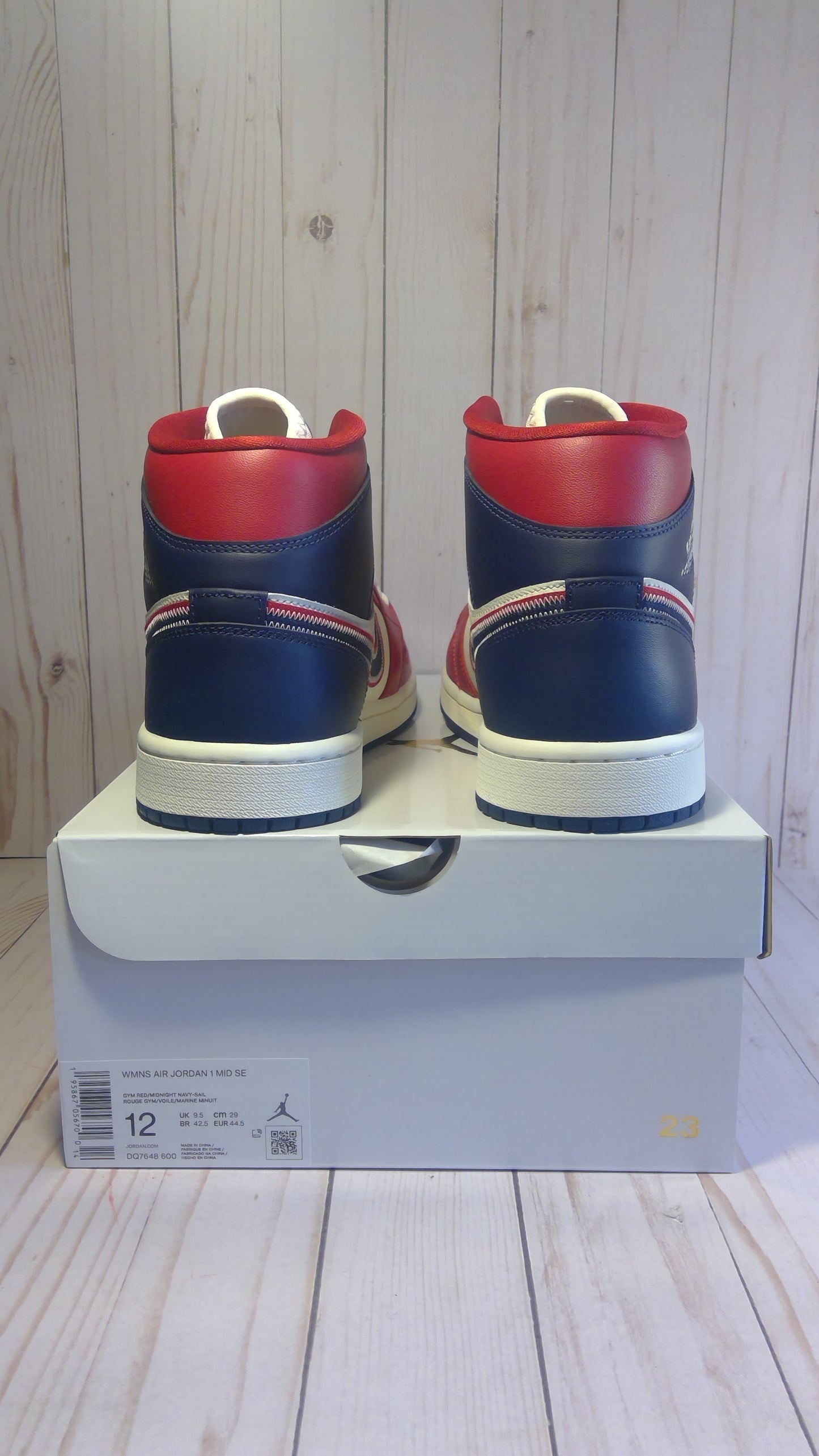 AIR JORDAN 1 MID SE - USA (WOMEN'S) (2022) - SIZE WOMEN'S 12 / MEN'S 10.5