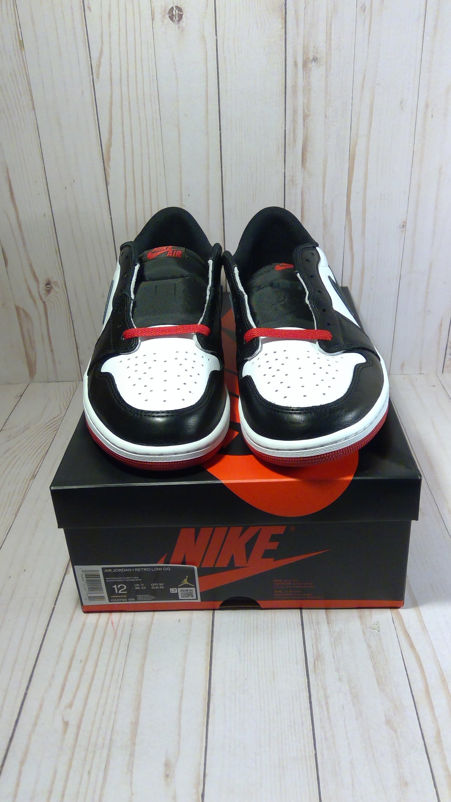 AIR JORDAN 1 RETRO LOW OG - BLACK TOE (2023) - SIZE MEN'S 12