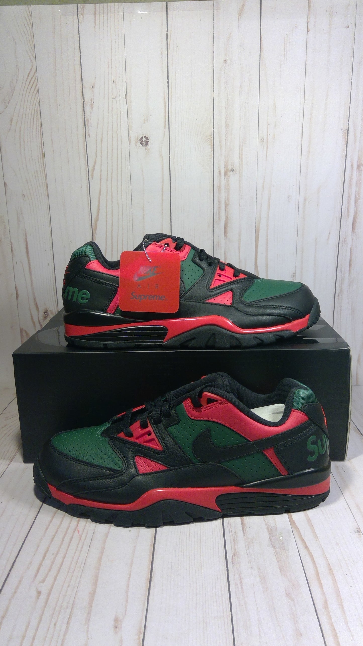 NIKE AIR CROSS TRAINER 3 LOW - SUPREME BLACK GREEN RED - SIZE MEN'S 12 / WOMEN'S 13.5