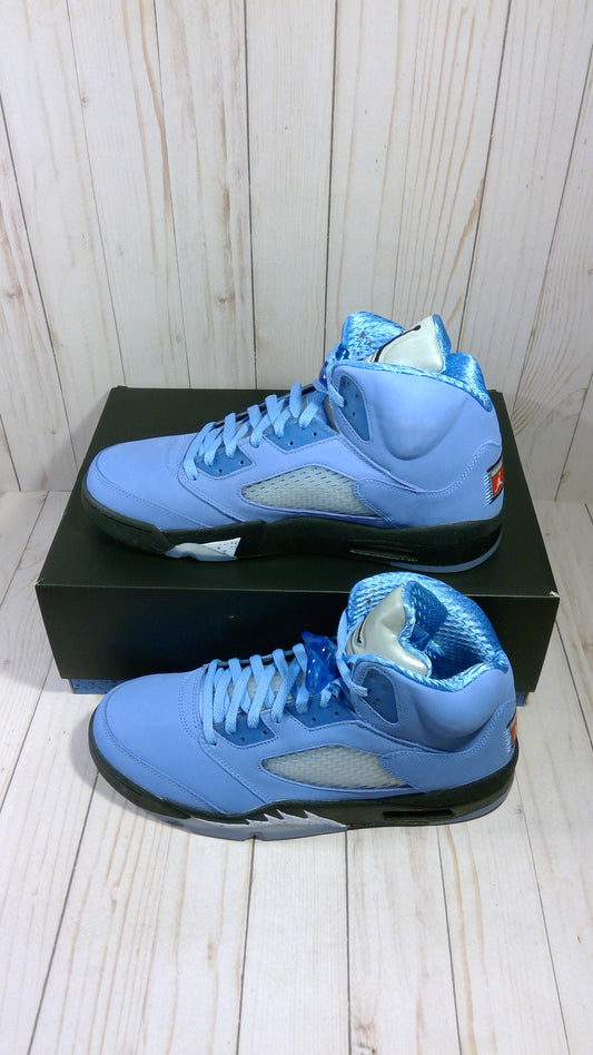 AIR JORDAN 5 RETRO SE 'UNC UNIVERSITY BLUE